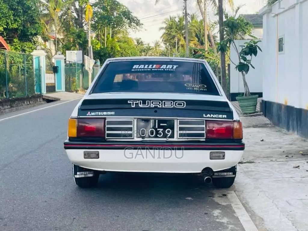 Mitsubishi Lancer Box 1979 Car (Used)