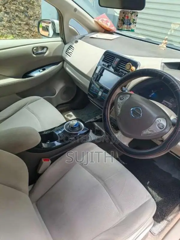 Nissan Leaf 2012 Car (Used)