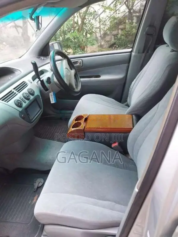 Toyota Vista 2004 Car (Used)