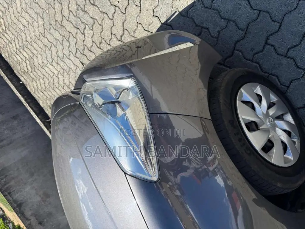 Toyota Vitz 2018 Car (Used)