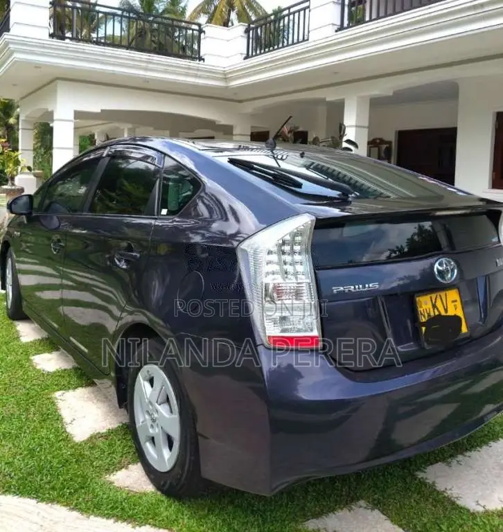 Toyota Prius 2011 Car (Used)