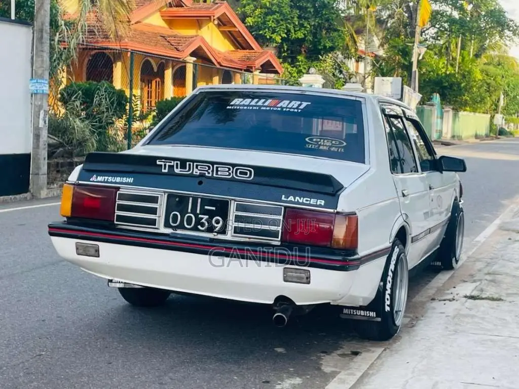 Mitsubishi Lancer Box 1979 Car (Used)