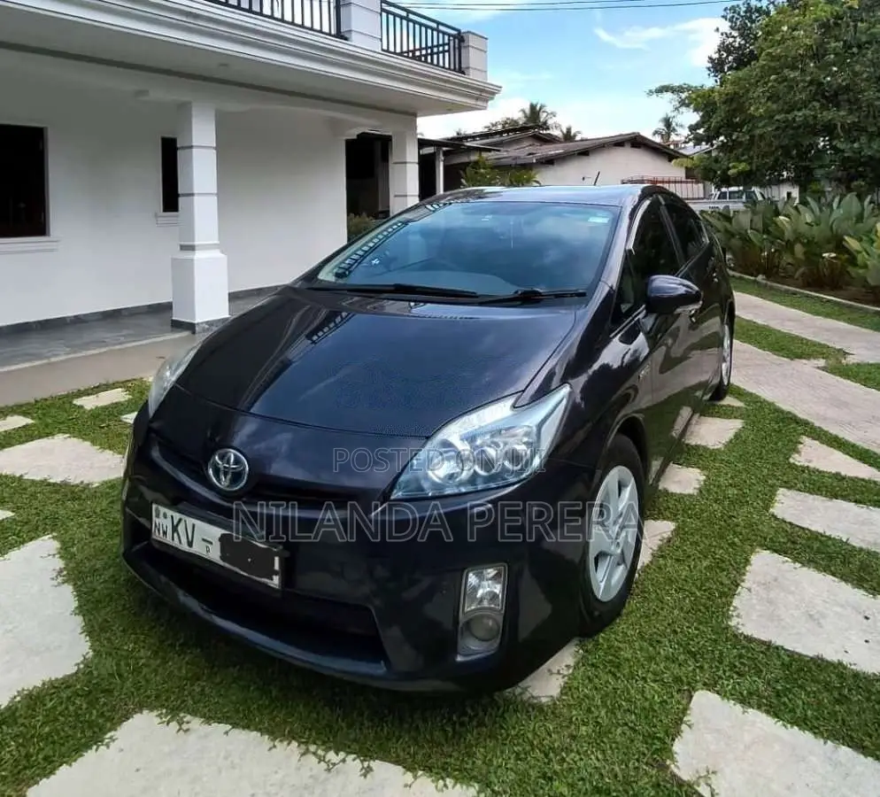 Toyota Prius 2011 Car (Used)