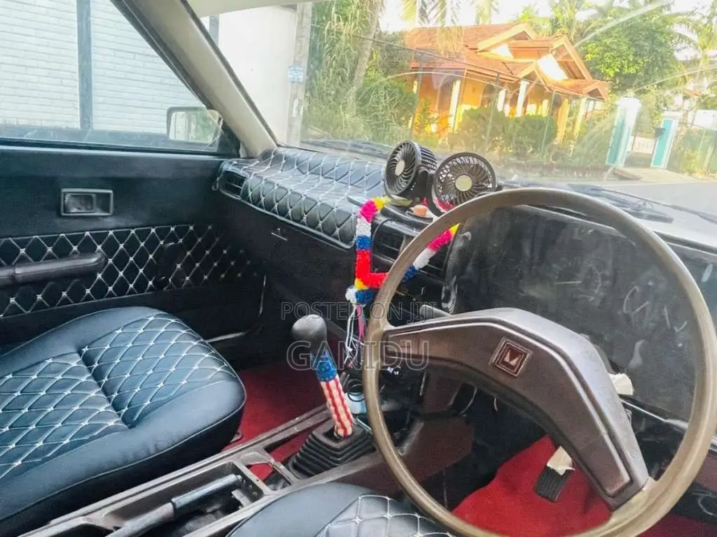Mitsubishi Lancer Box 1979 Car (Used)