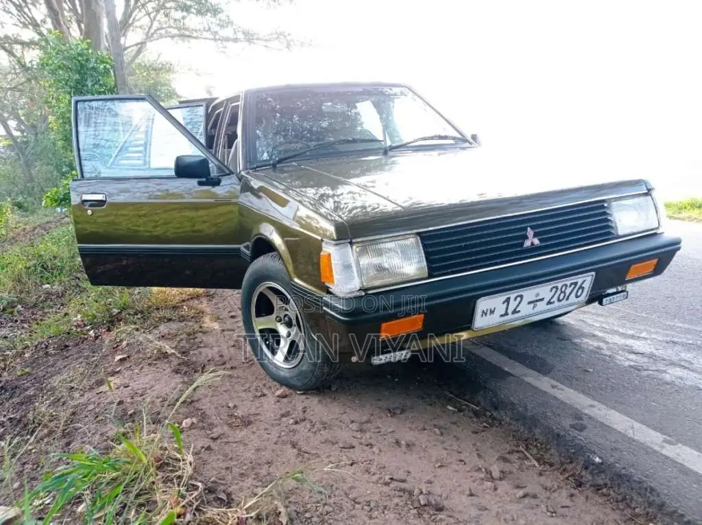 Mitsubishi Lancer Box 1982 Car (Used)