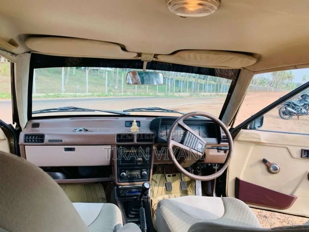 Mitsubishi Lancer Box 1982 Car (Used)