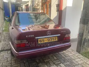 Mercedes-Benz W124 1994 Car (Used)