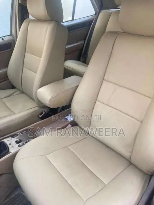 Mercedes-Benz W124 1994 Car (Used)