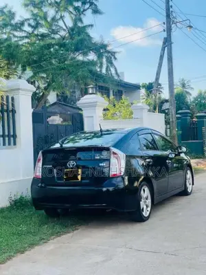 Toyota Prius 2012 Car (Used)