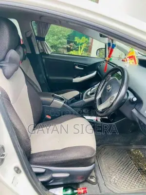 Toyota Prius 2014 Car (Used)