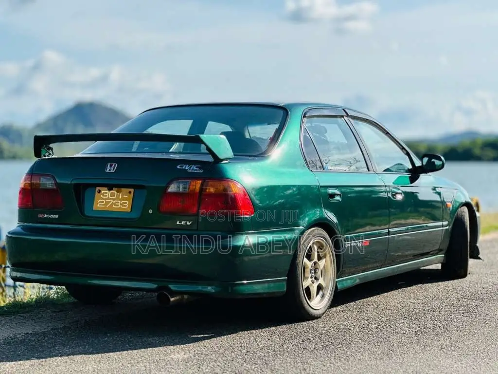 Honda Civic 2000 Car (Used)