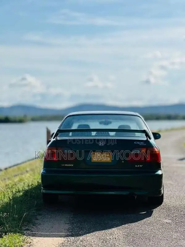 Honda Civic 2000 Car (Used)