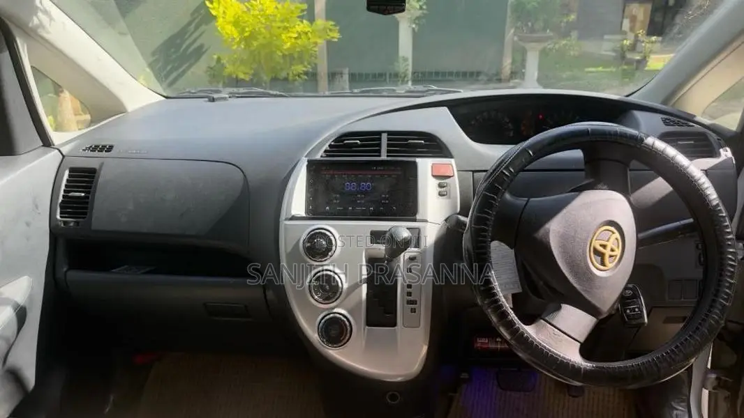 Toyota Ractis 2007 Car (Used)