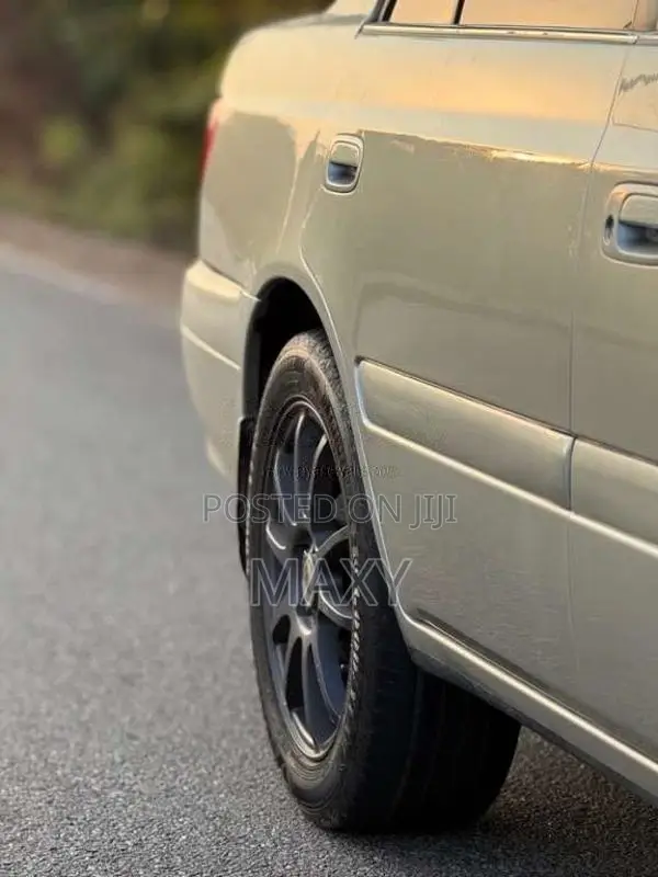 Toyota Carina 2003 Car (Used)