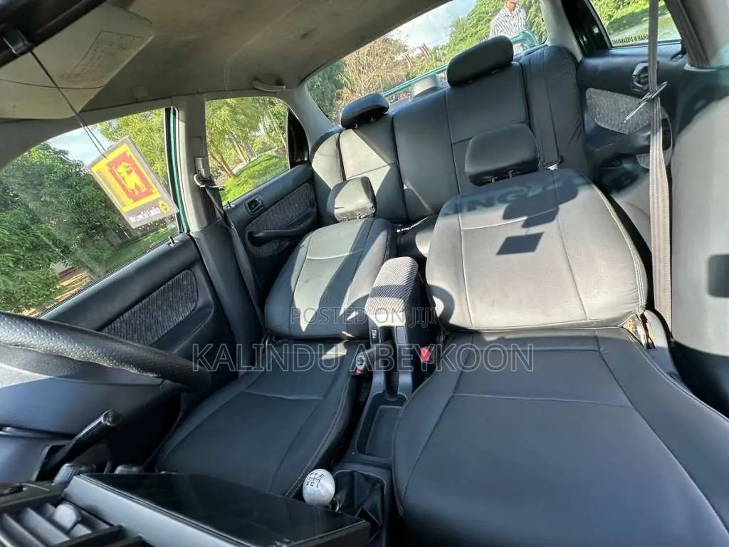 Honda Civic 2000 Car (Used)