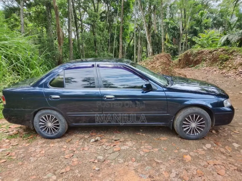 Nissan FB15 2003 Car (Used)