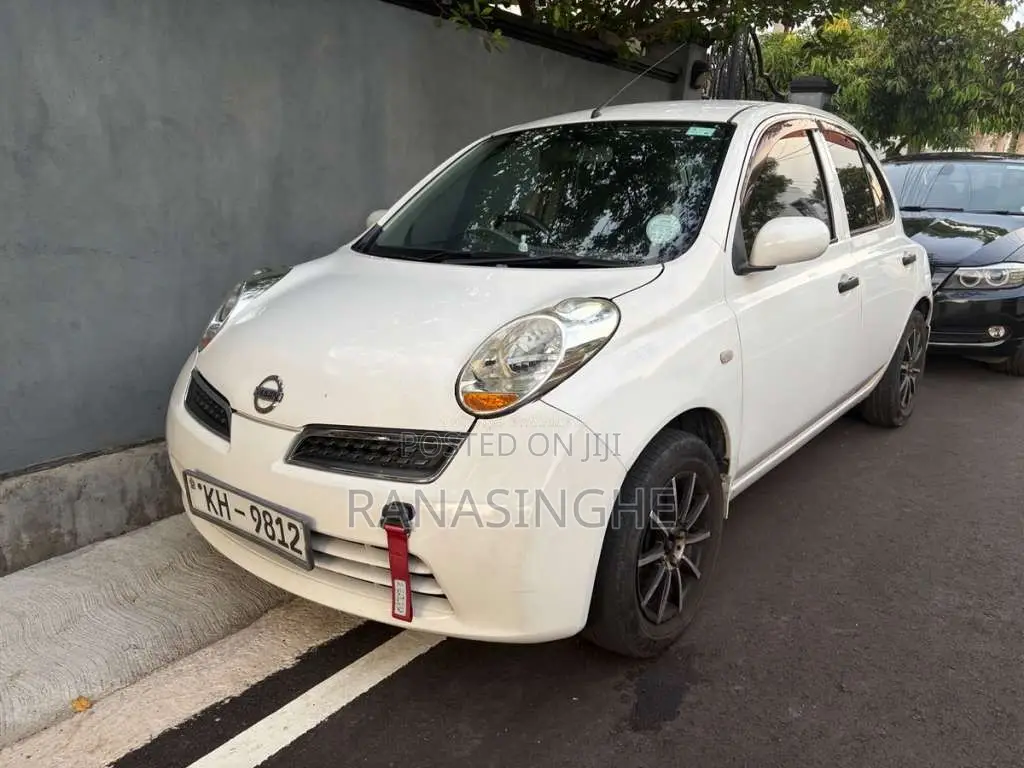 Nissan March 2004 Car (Used)