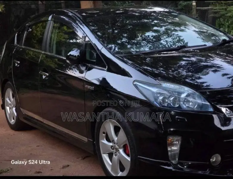 Toyota Prius S Touring 2011 Car (Used)