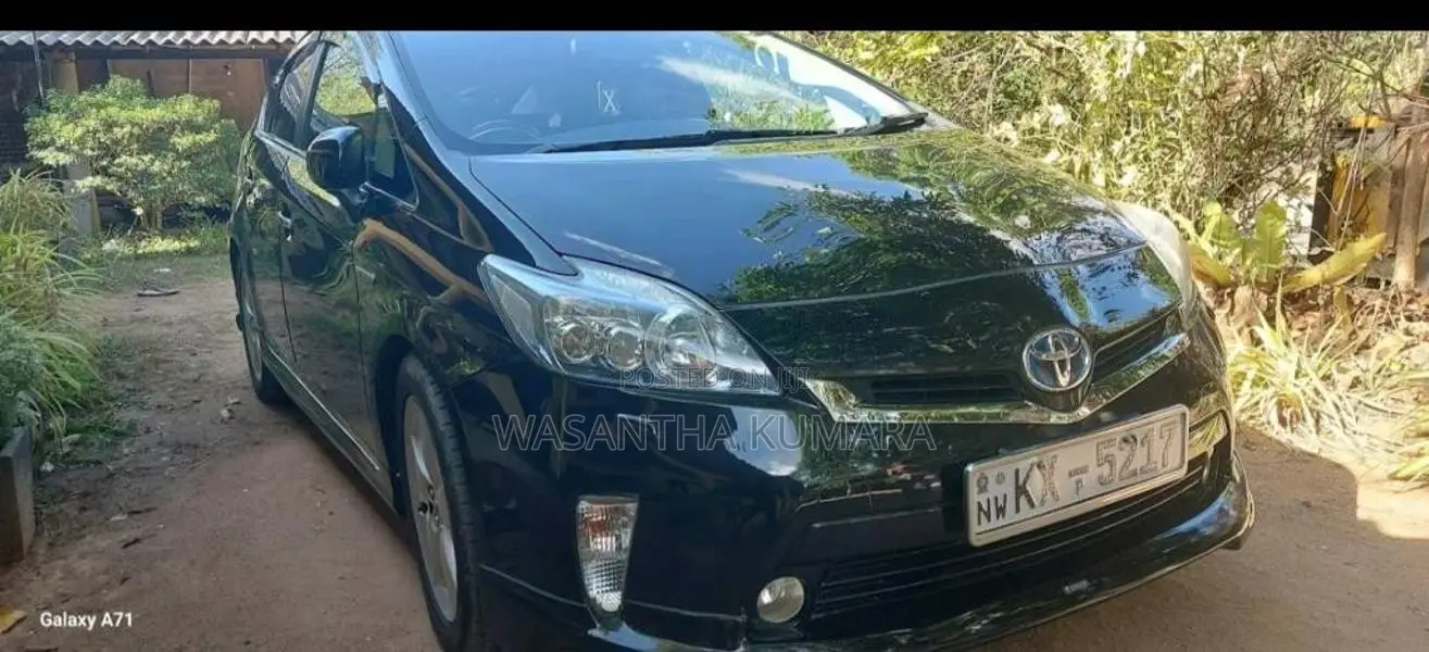Toyota Prius S Touring 2011 Car (Used)