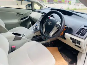 Toyota Prius S Touring 2013 Car (Used)