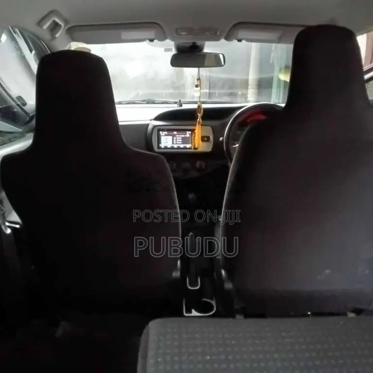 Toyota Vitz 2016 Car (Used)