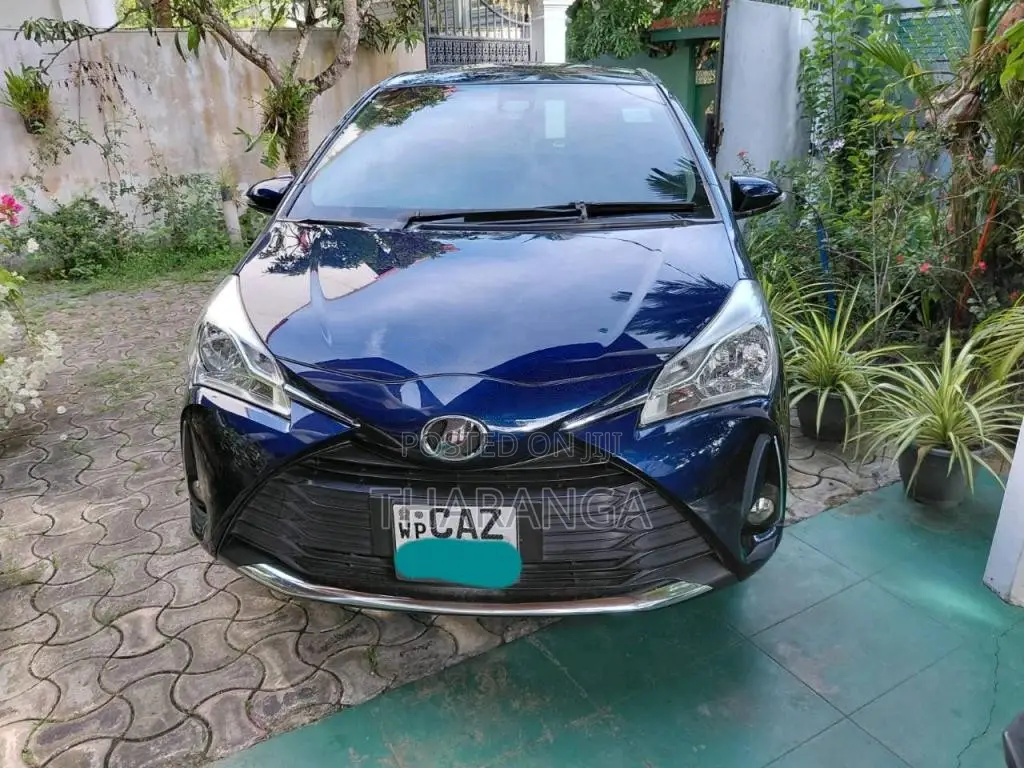 Toyota Vitz 2018 Car (Used)