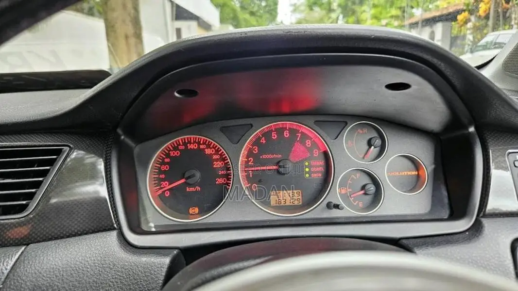 Mitsubishi Lancer Evolution 8 2005 Car (Used)
