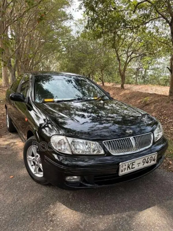 Nissan N16 2006 Car (Used)