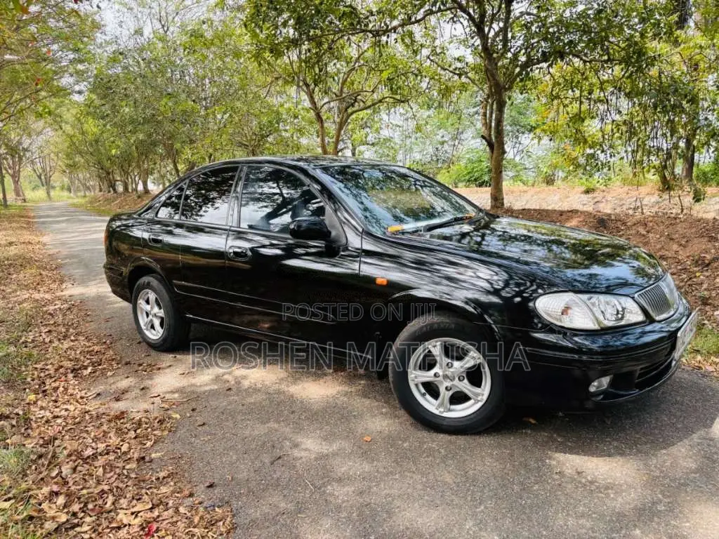 Nissan N16 2006 Car (Used)