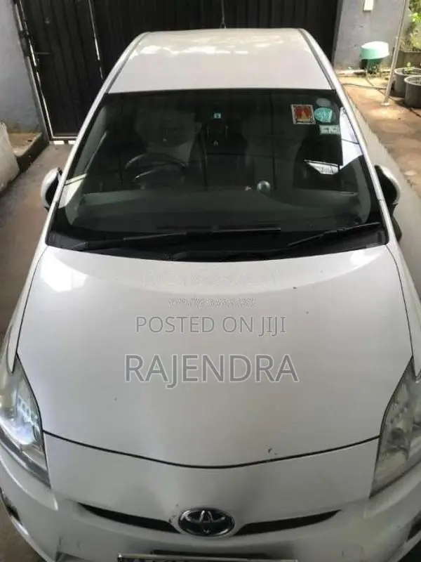 Toyota Prius 2011 Car (Used)