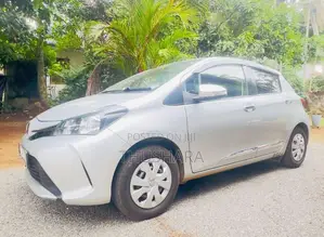 Toyota Vitz 2015 Car (Used)