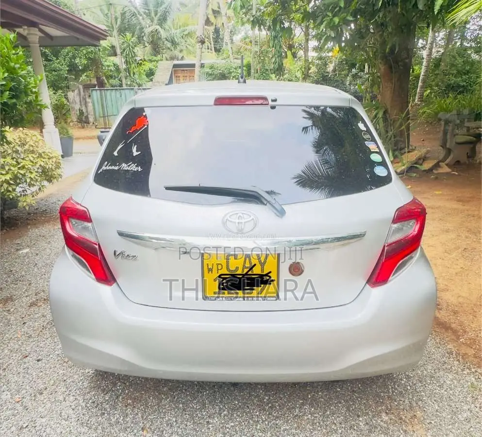 Toyota Vitz 2015 Car (Used)