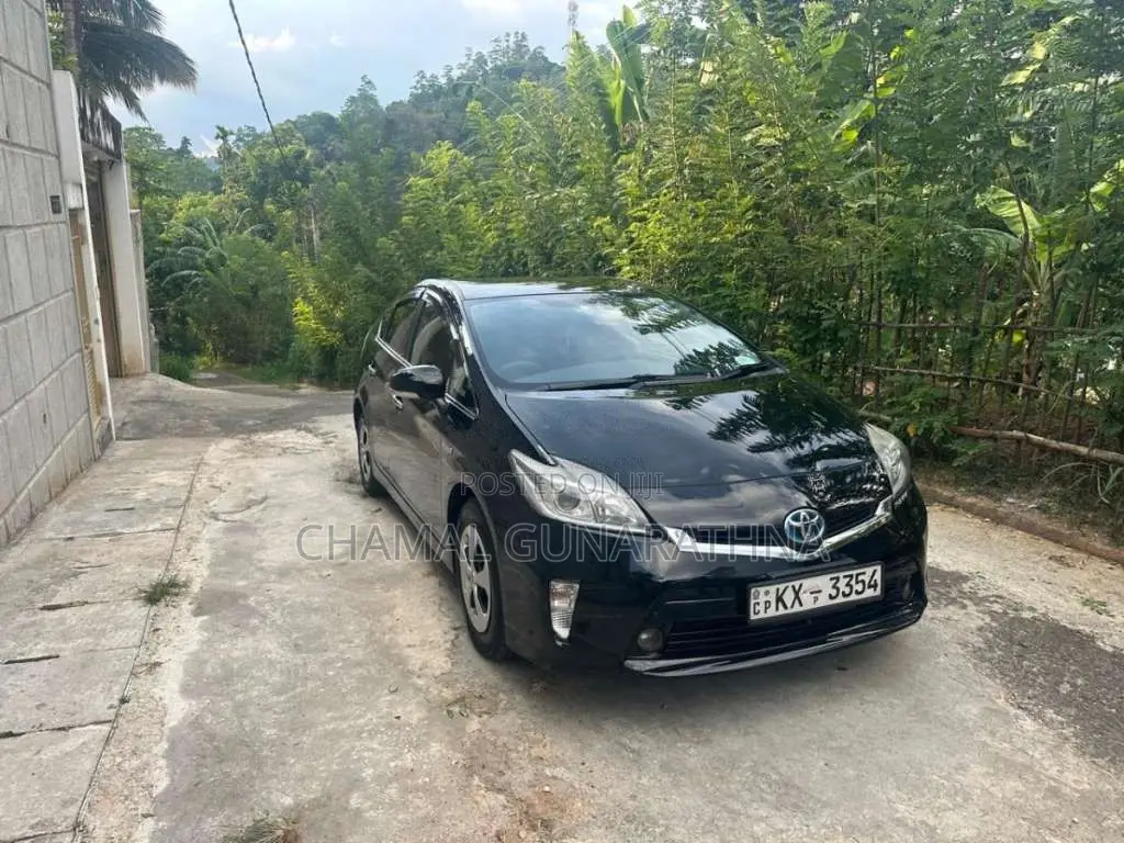 Toyota Prius 2012 Car (Used)