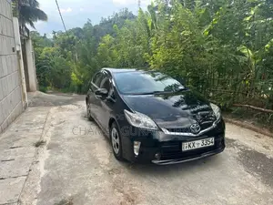 Toyota Prius 2012 Car (Used)