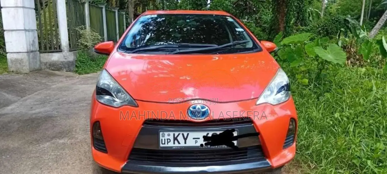 Toyota Aqua 2012 Car (Used)