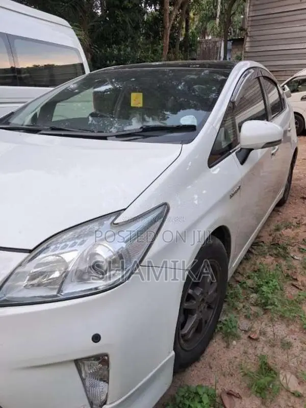 Toyota Prius 2012 Car (Used)
