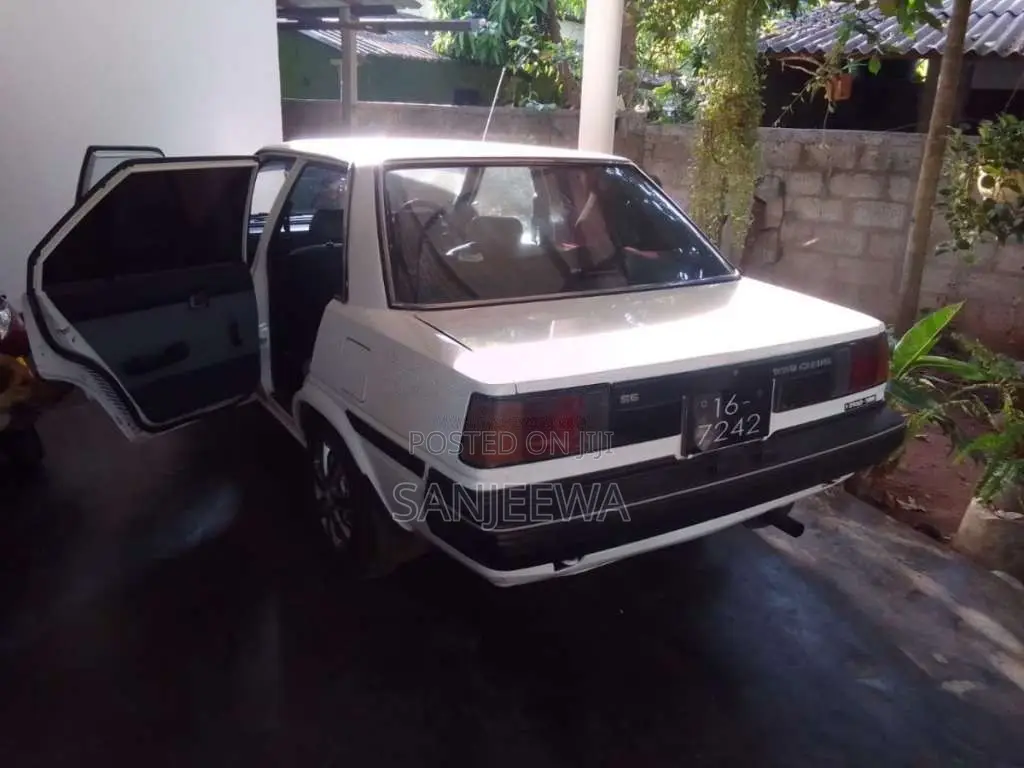 Toyota Carina 1988 Car (Used)
