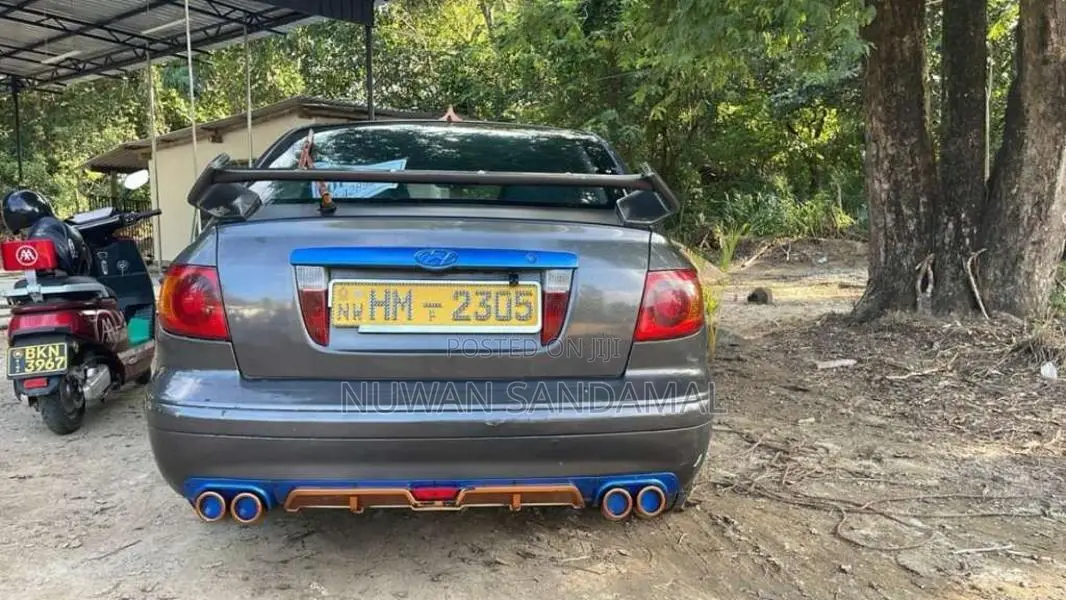 Hyundai Elantra 2000 Car (Used)