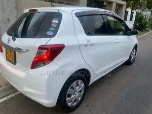Toyota Vitz 2016 Car (Used)