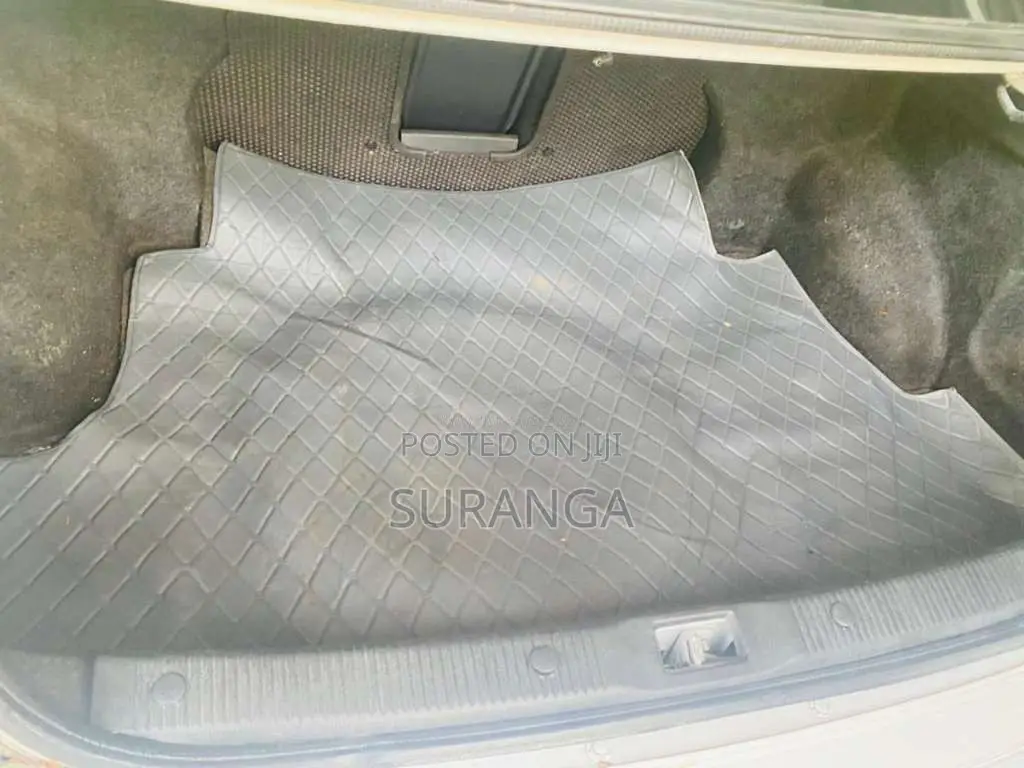 Nissan N16 2000 Car (Used)
