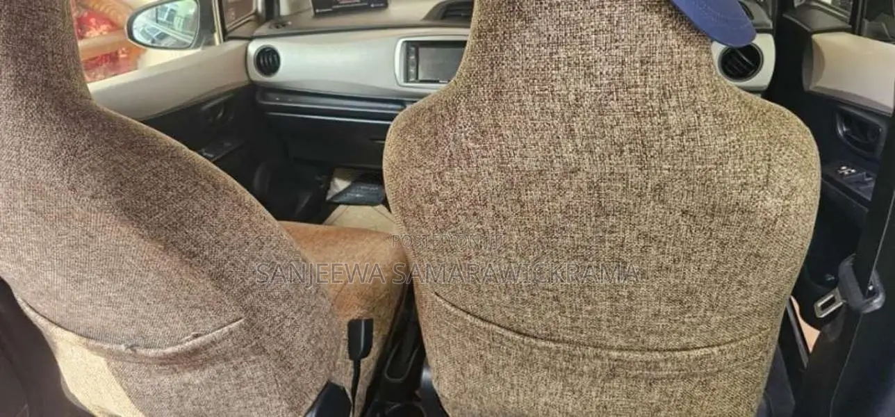Toyota Vitz 2011 Car (Used)