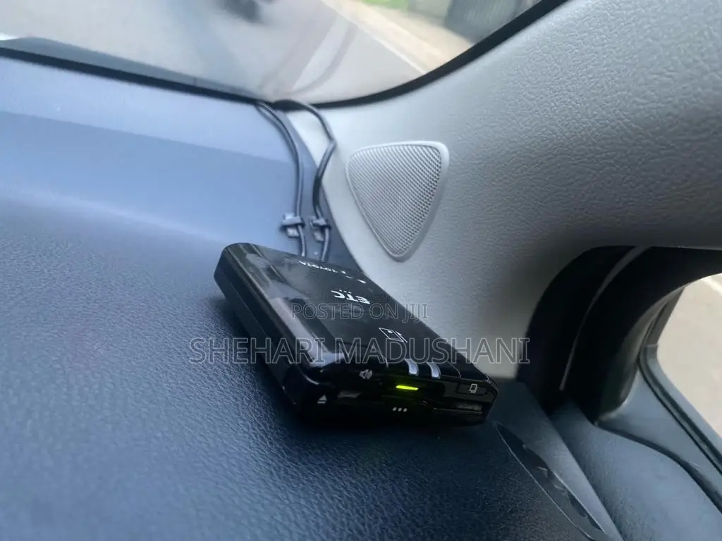 Toyota Vitz 2016 Car (Used)