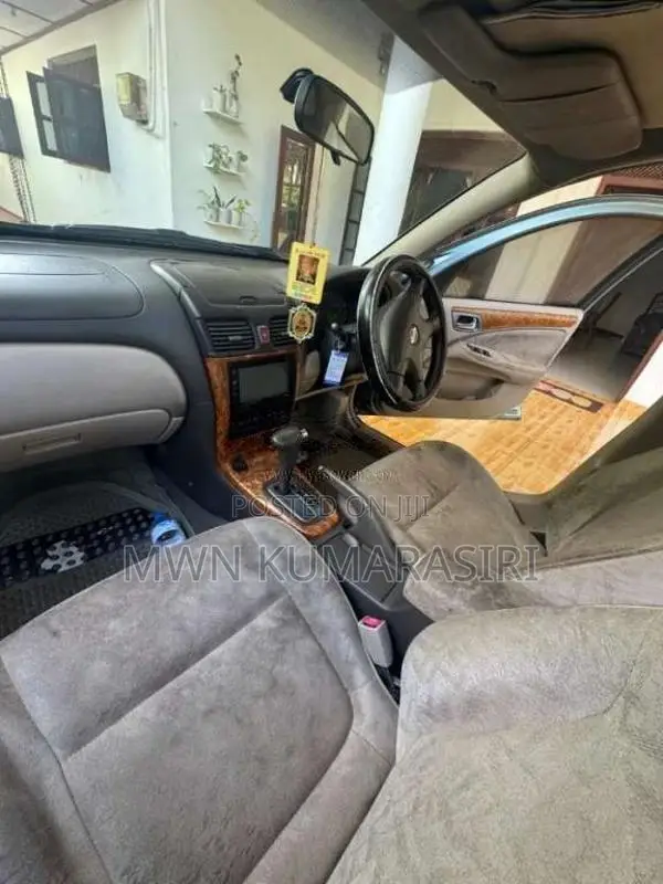 Nissan N17 SYLPHY 2000 Car (Used)