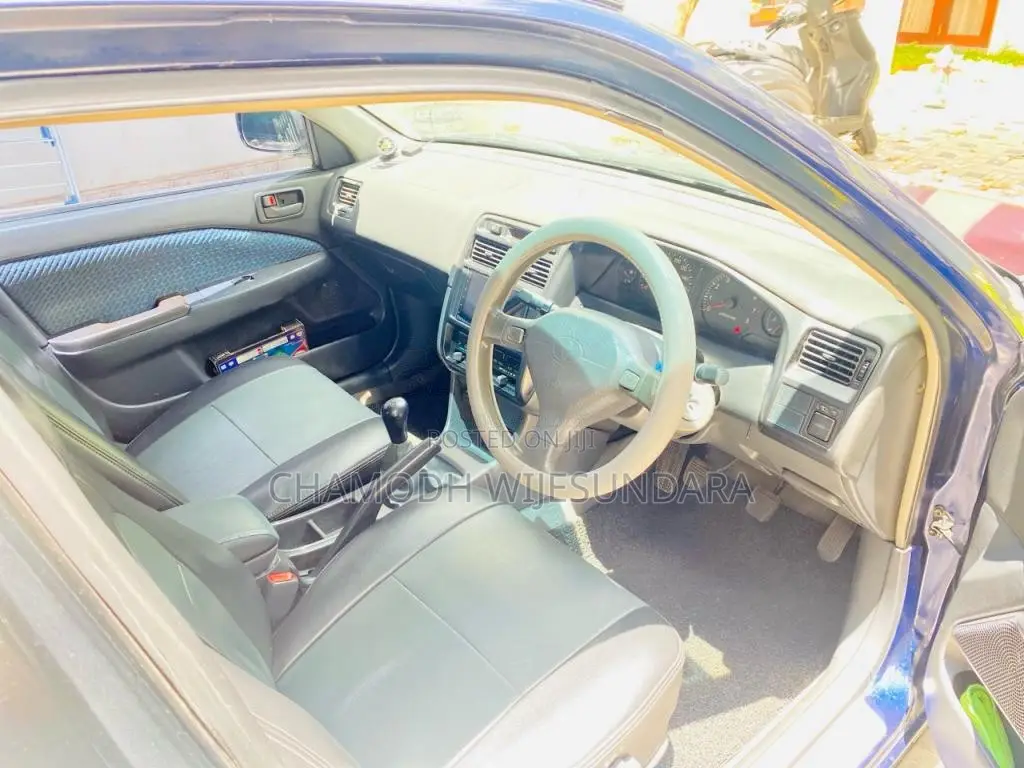 Toyota Carina AT212 2000 Car (Used)