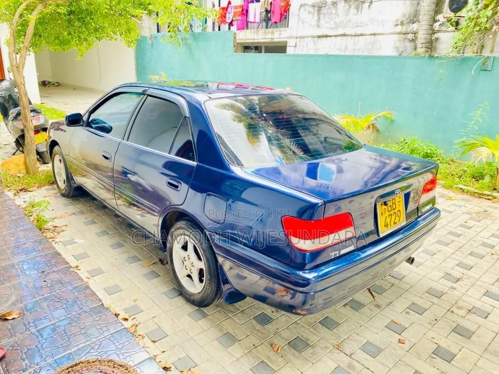 Toyota Carina AT212 2000 Car (Used)