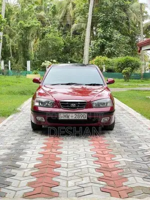 Hyundai Elantra 2000 Car (Used)