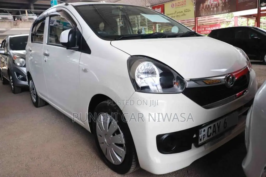 Daihatsu Mira 2016 Car (Used)