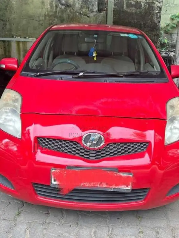 Toyota Vitz 2008 Car (Used)