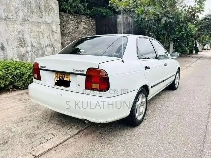 Suzuki Cultus 2000 Car (Used)