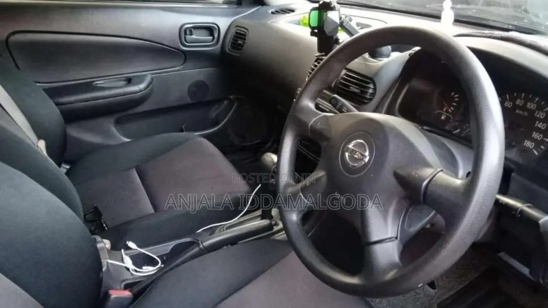 Nissan Y11 2000 Car (Used)